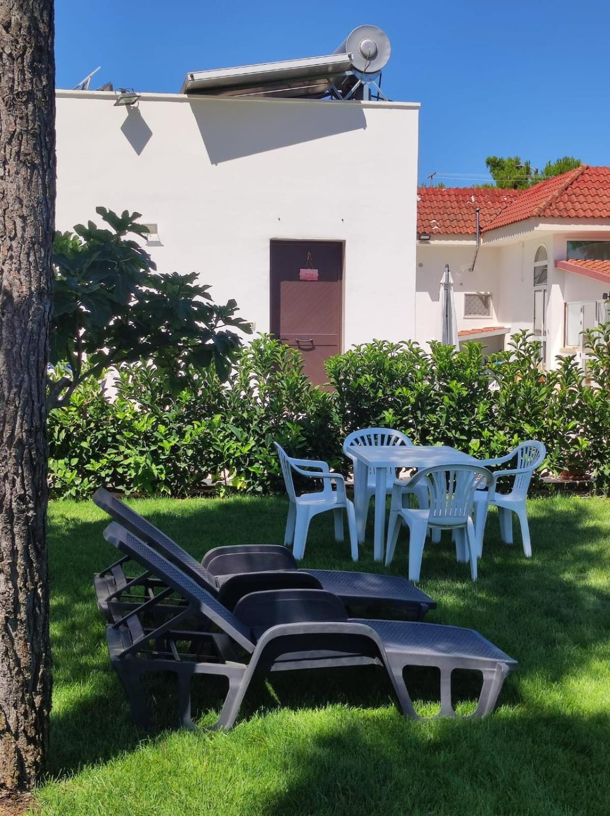 B&B Villa Vittorio Galatone Exterior photo